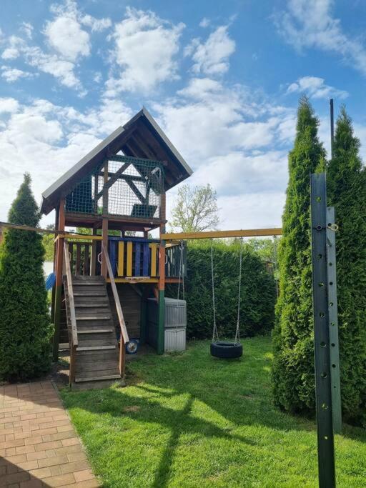 Ferienwohnung *Zur Weinbergstrasse* Lauta Exterior foto